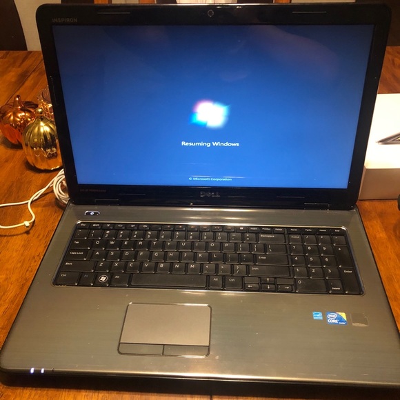 Del inspiron 15. 16 inch screen - Picture 2 of 5
